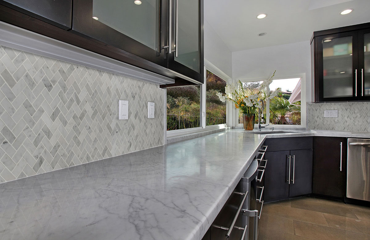 Carrara White 1x2 Herringbone Honed Tile