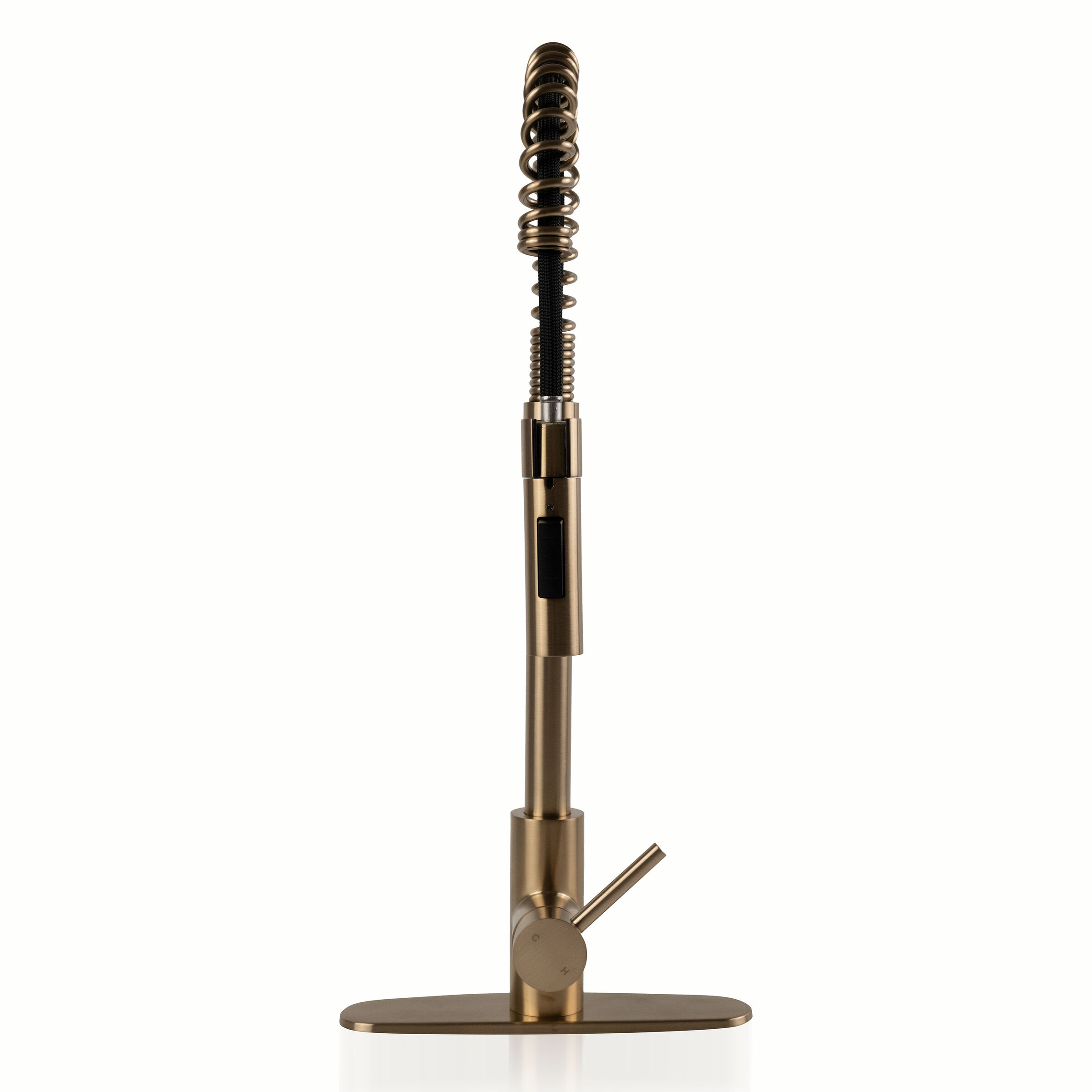 1-handle-pull-down-sprayer-kitchen-faucet-with-deckplate-804-gold Metal in a kitchen