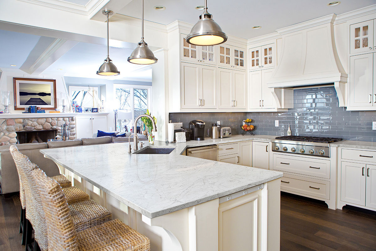 Carrara countertop in a backsplash