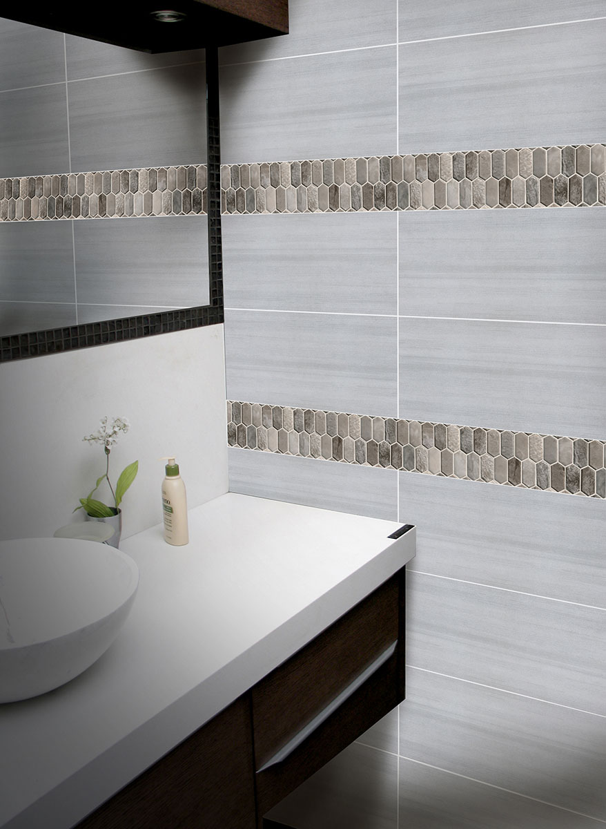 Crystallized Glass Blend 8mm Savoy Picket — installed (view 1)