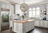 Ombre Grigia Glass Tile in a kitchen