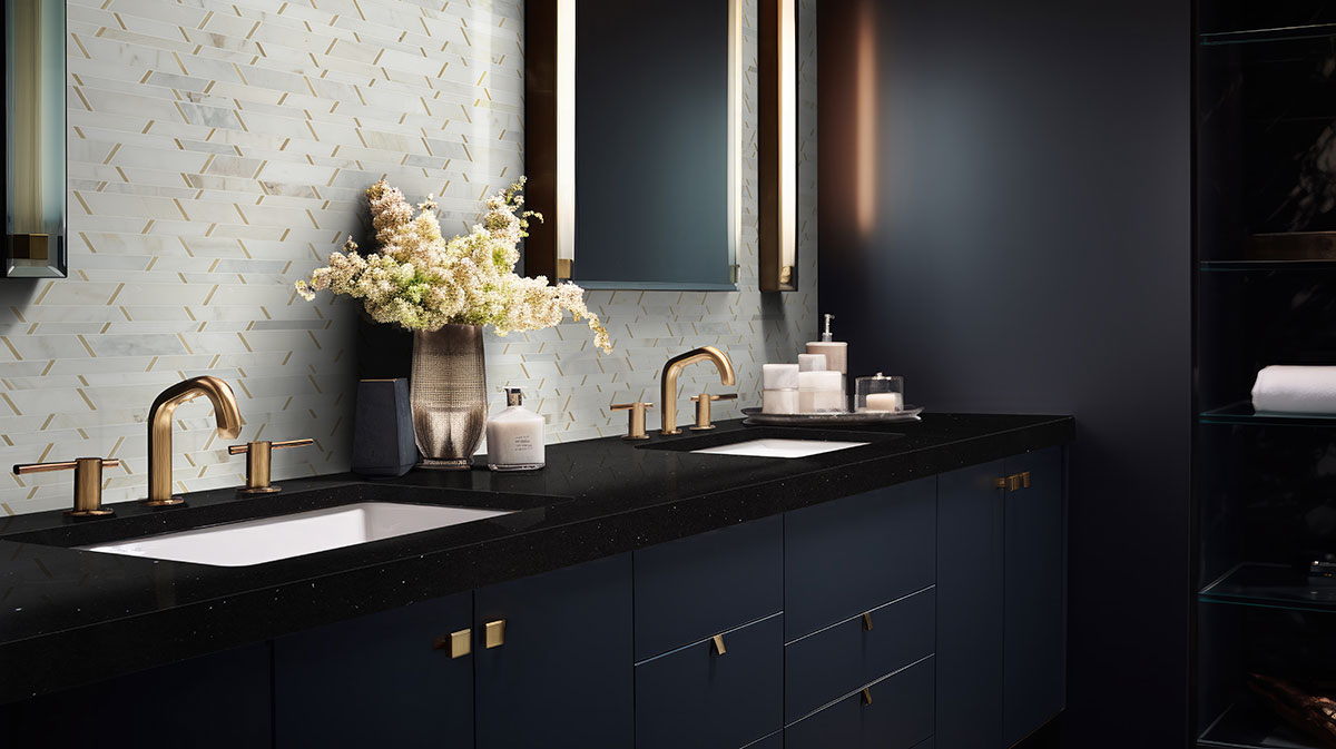 Metro Gold Pattern — installed in a bathroom (scene 0665)