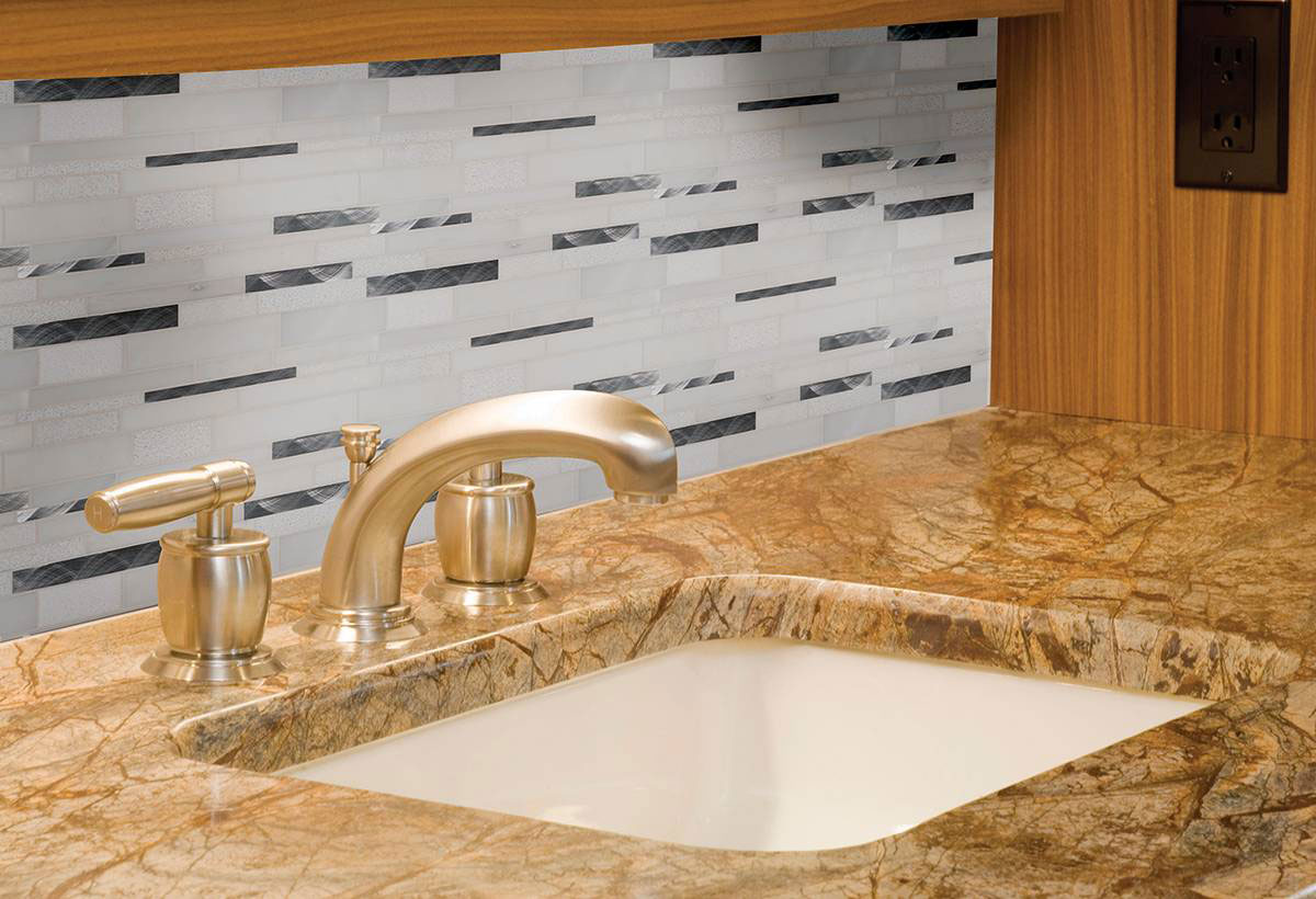 Moderno Blanco — installed (view 3)