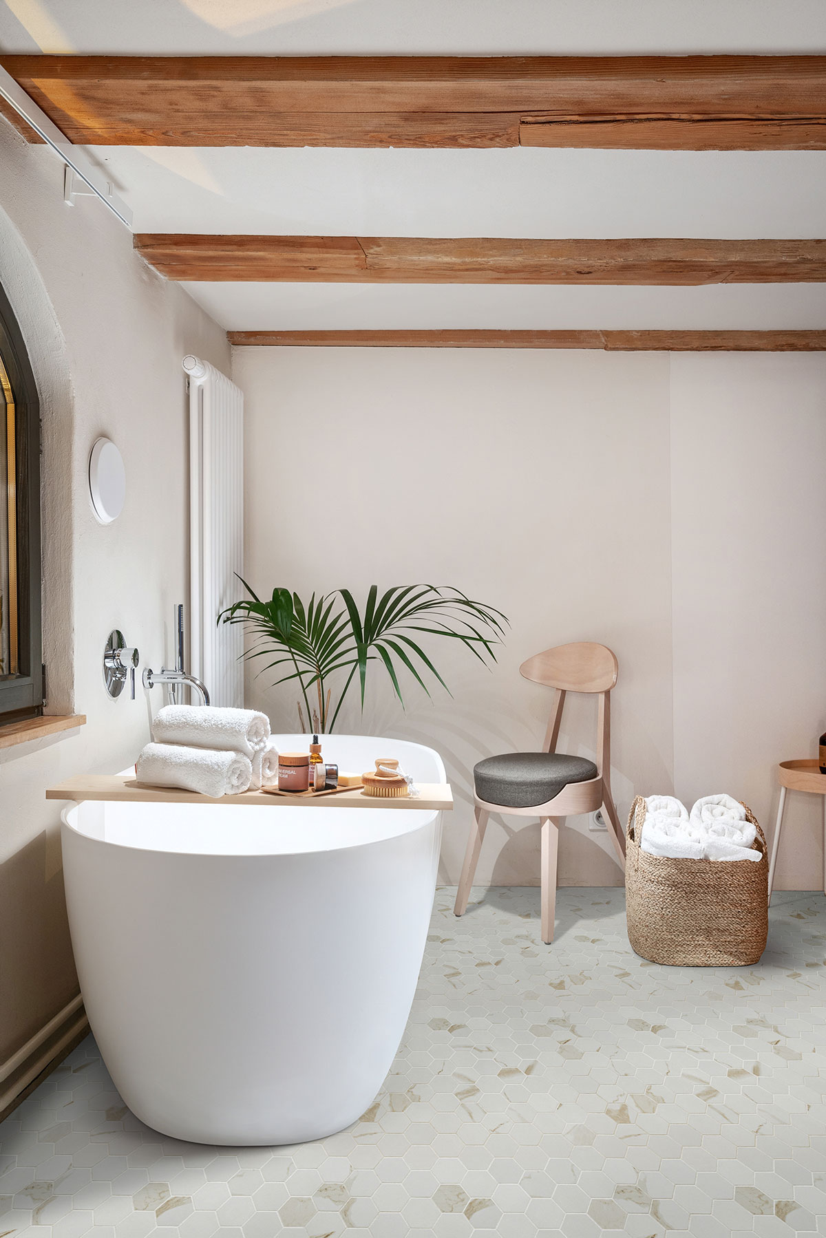 calacatta — installed in a bathroom (scene 0753)