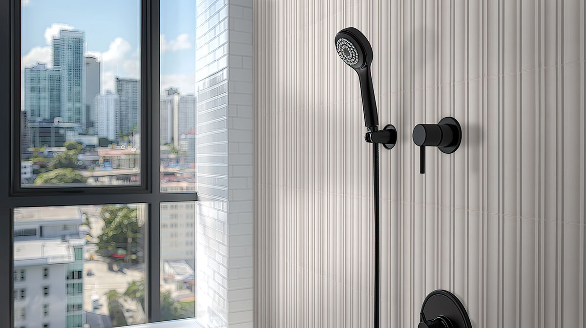 pearl — installed in a bathroom (scene 0773)