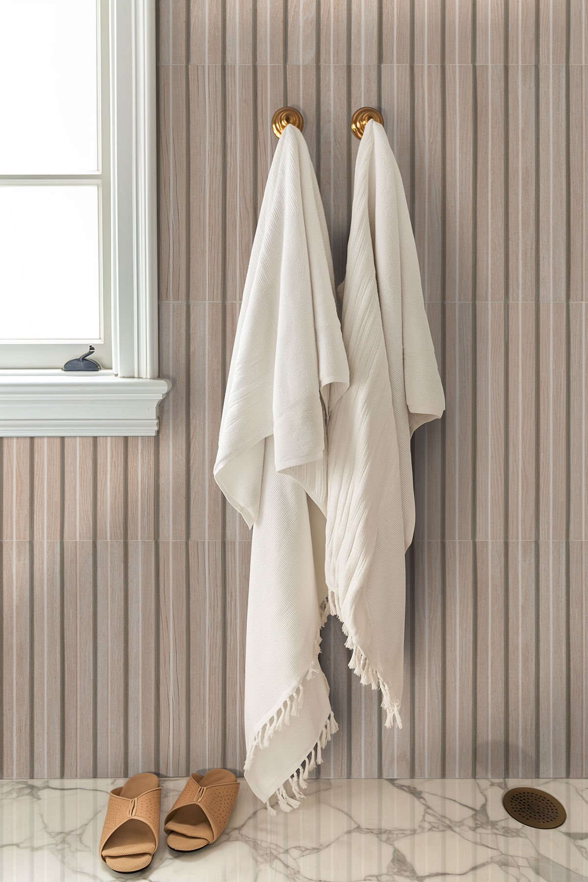 abedul — installed in a bathroom (scene 0757)