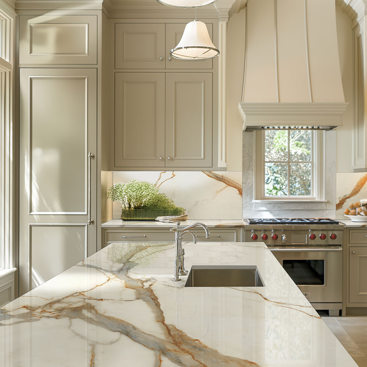 Calacatta Marbella Polished — installed in a kitchen (scene 1262)