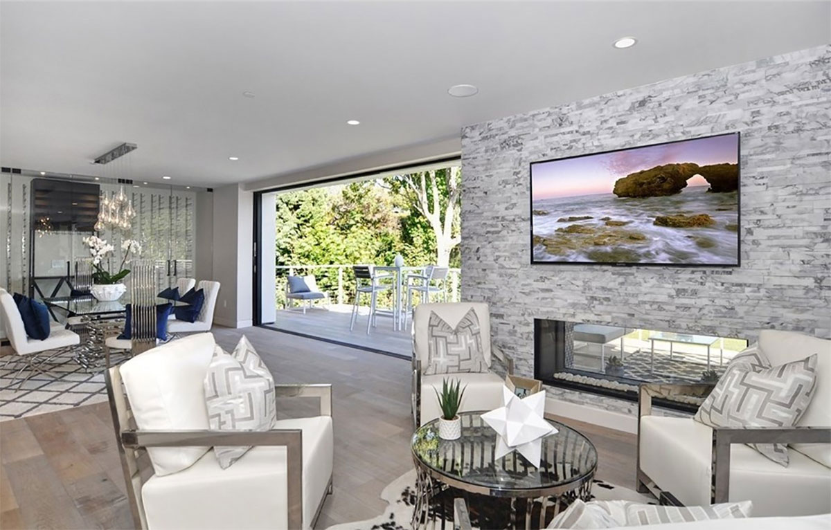 Calacatta Cressa 3D — installed (view 3)