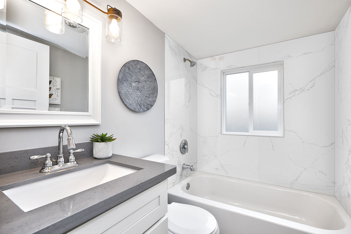 Glacier Pearl — installed in a bathroom (scene 0710)